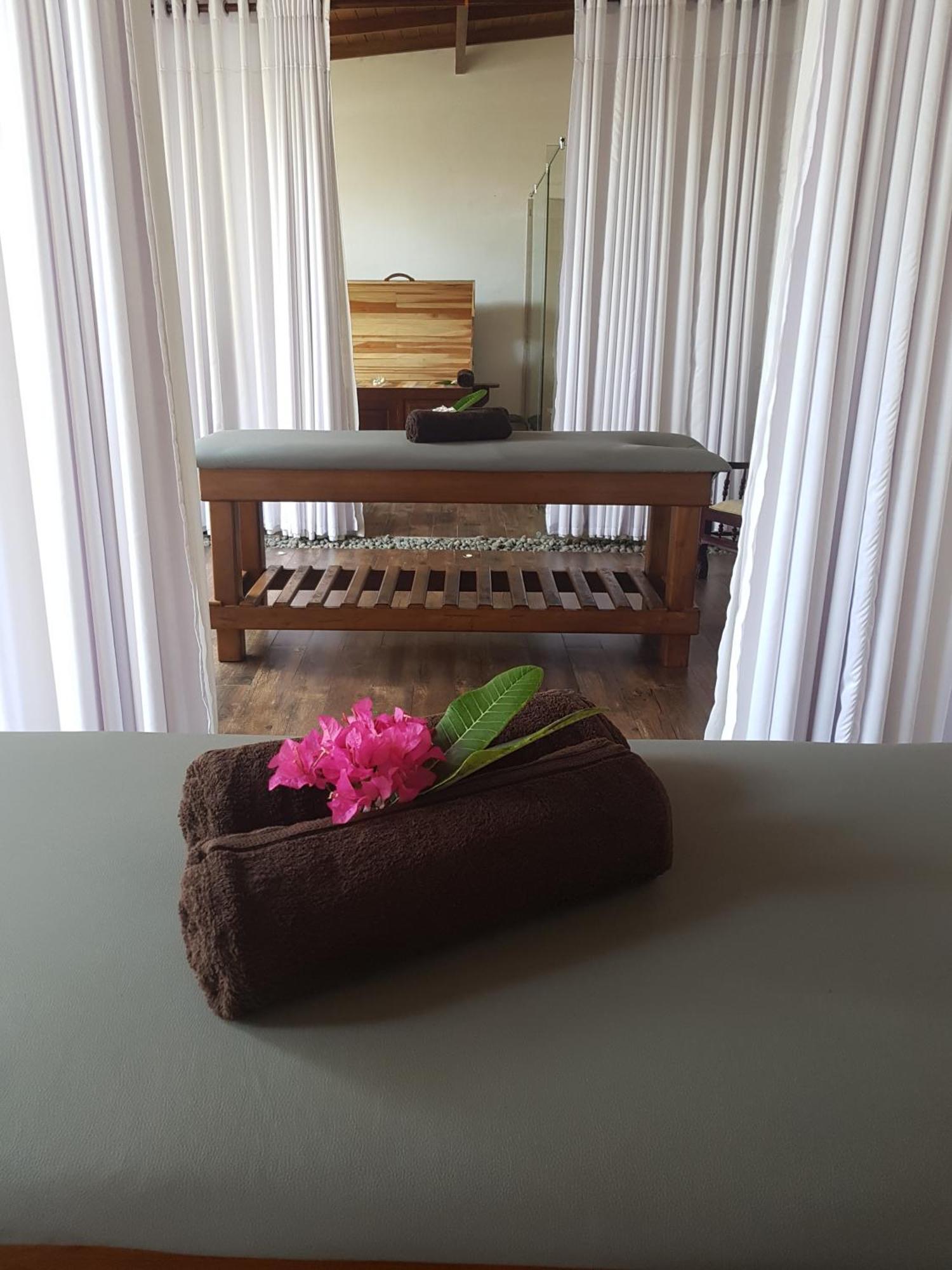 Camelot Beach Hotel Negombo Eksteriør billede